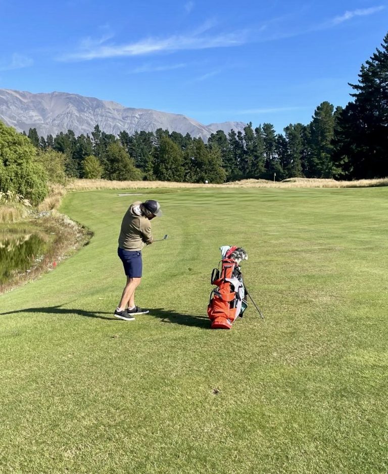 frustrated golfer